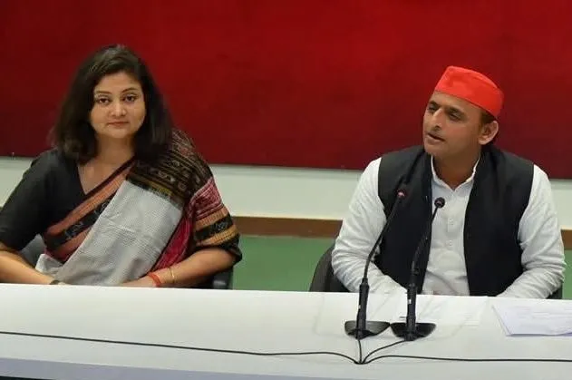 shalini akhilesh yadav