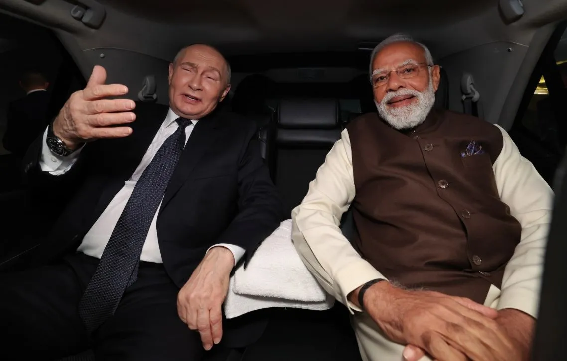 modi with putin