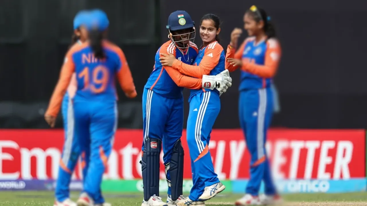 Vaishnavi Sharma and G Kamalini