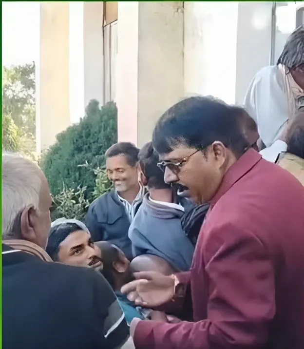 Dewatermark_1765628184379