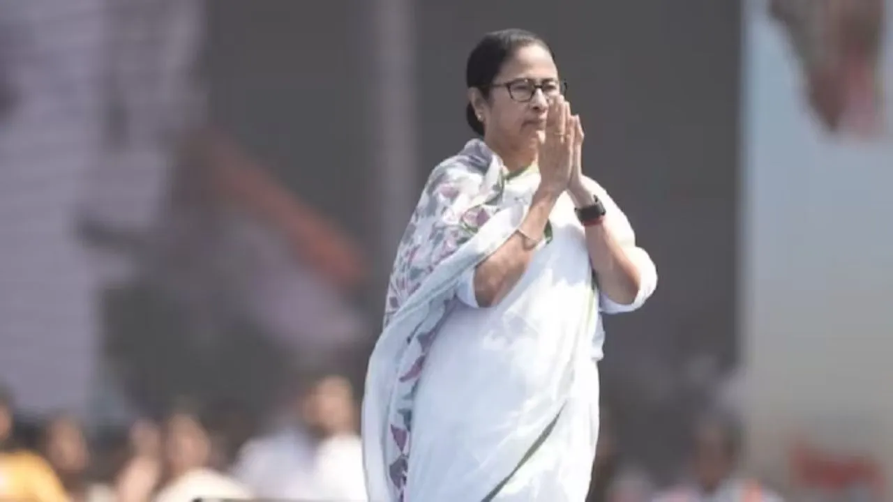 West Bengal CM mamata Bannerji asks for forgiveness on Salt lake Stadiu Chaos