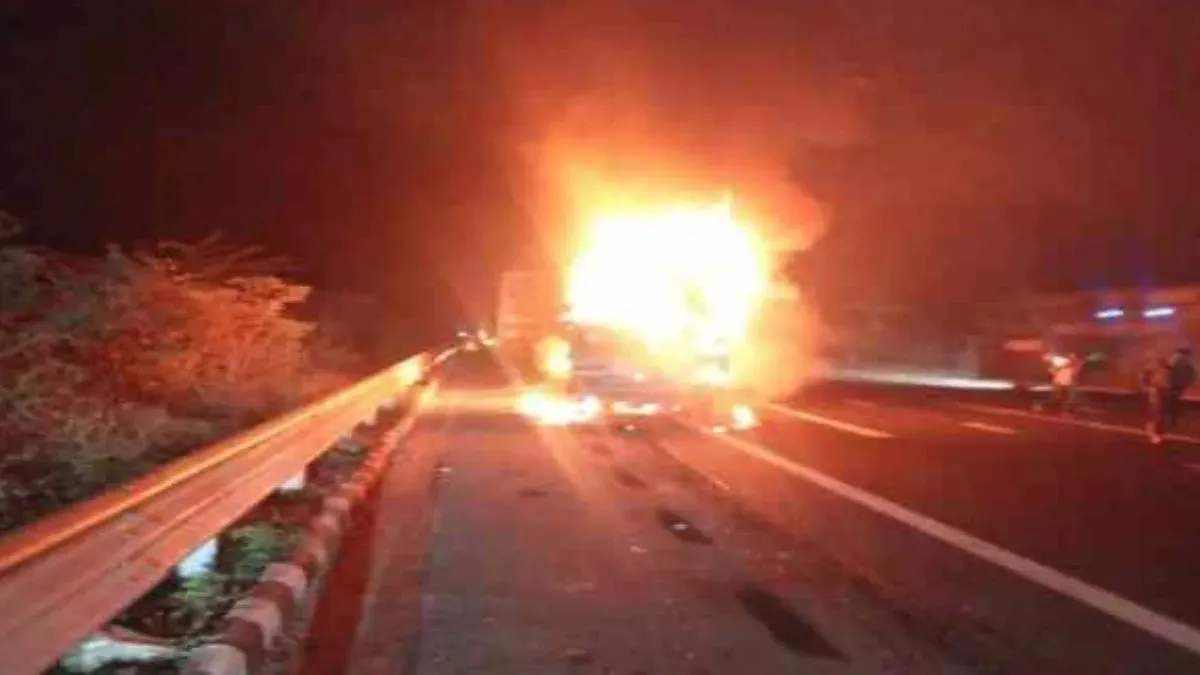 delhi mumbai accident