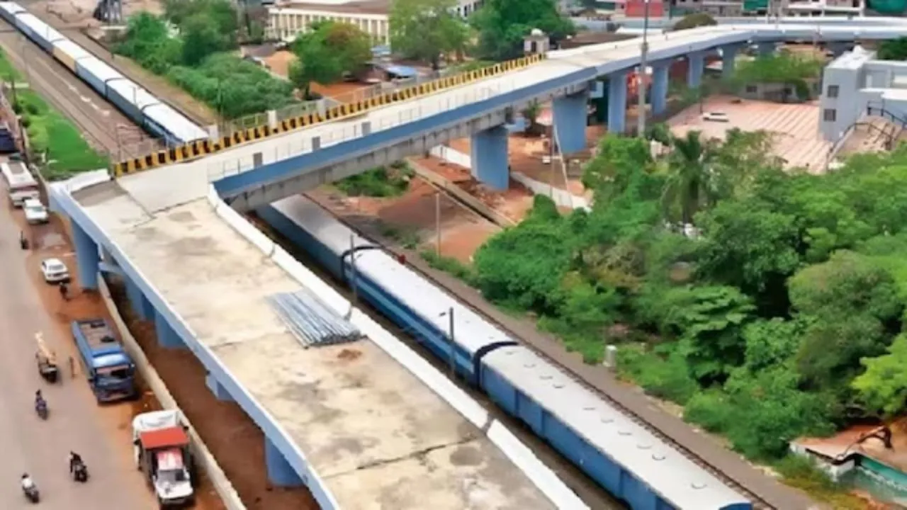 Bhopal Aishbagh 90 degree bridge