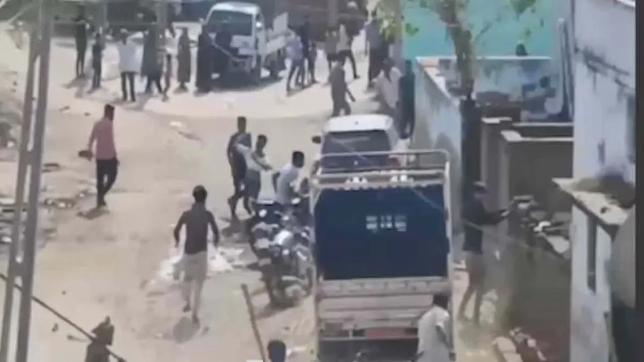 Ahmedabad Kalana Gaon 2 grpoups unrest