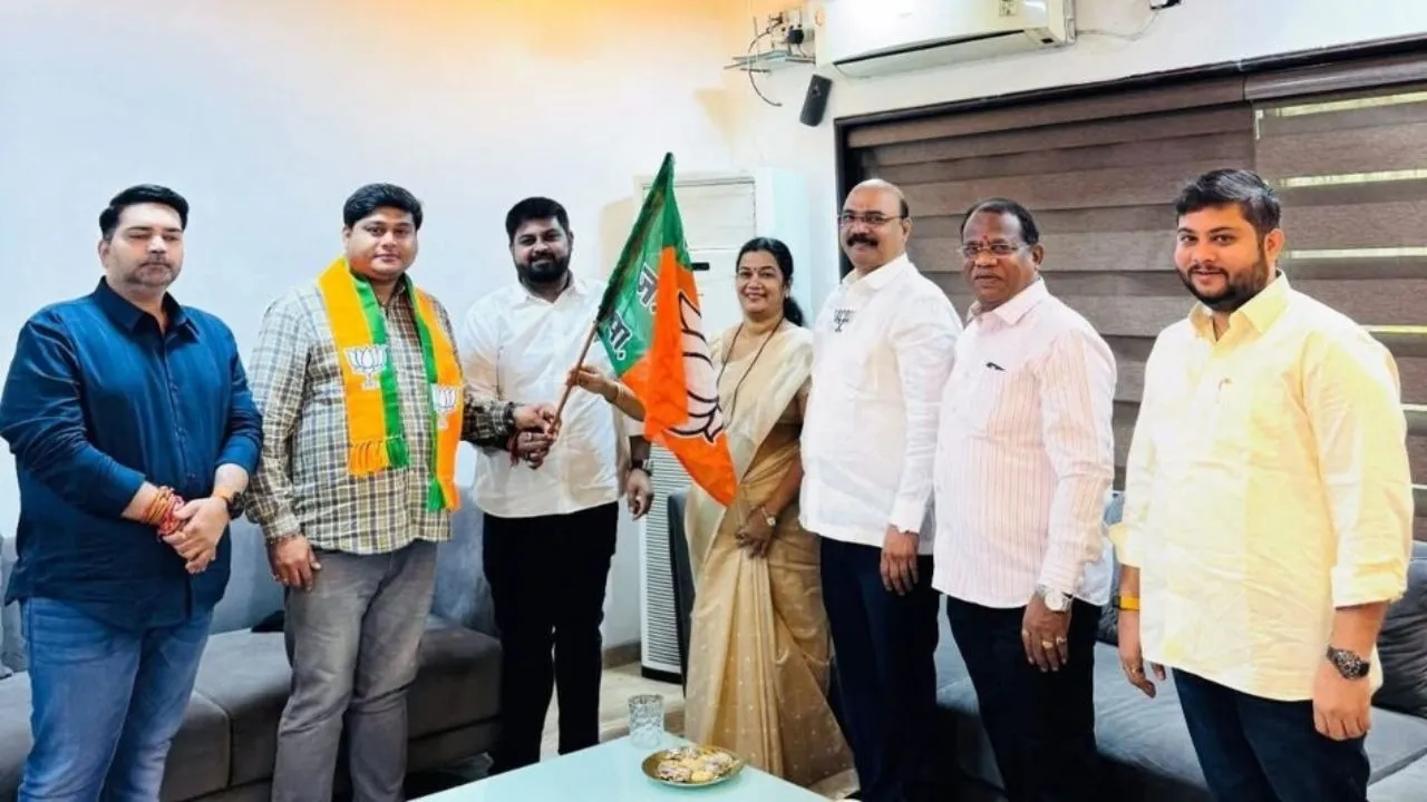 maharashtra-ambernath-alliance-12-congress-corporators-joined-bjp-