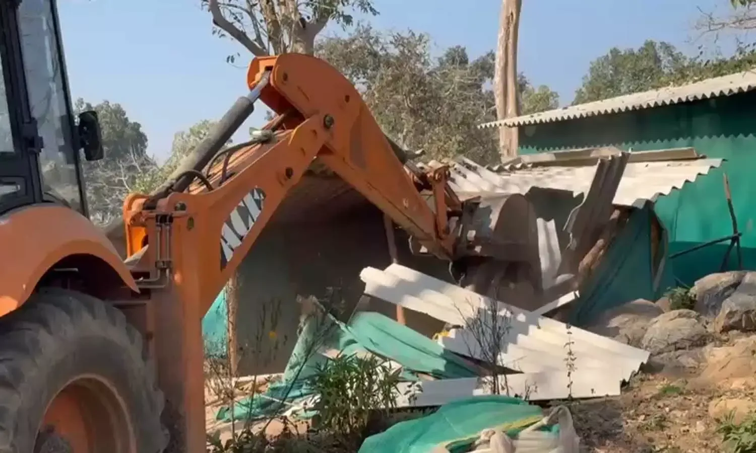 1500x900_2556765-bulldozer-action