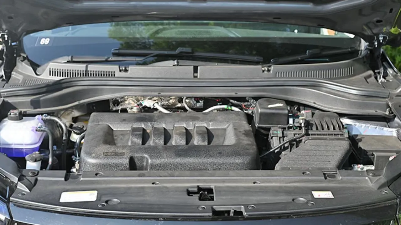 best-suv-under-15-lakh-xuv-7xo-vs-tata-safari-vs-mg-hector hindi news zxc  (2)