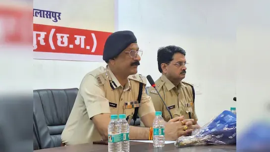 6e5ma9kc_sanjeev-shukla-raipur-first-police-commissioner-_625x300_22_January_26