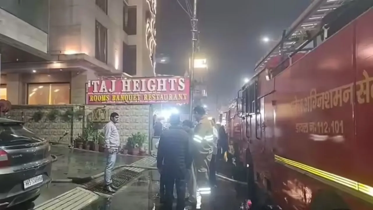 Agra taj heights hotel fire