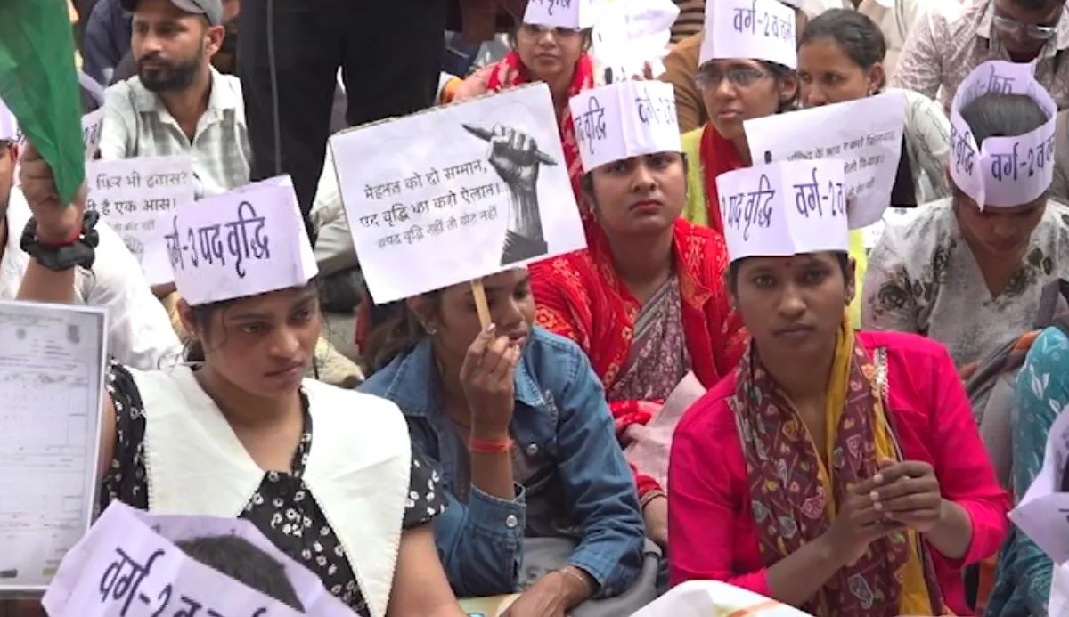 bhopal teacher recruitment protest dpi11