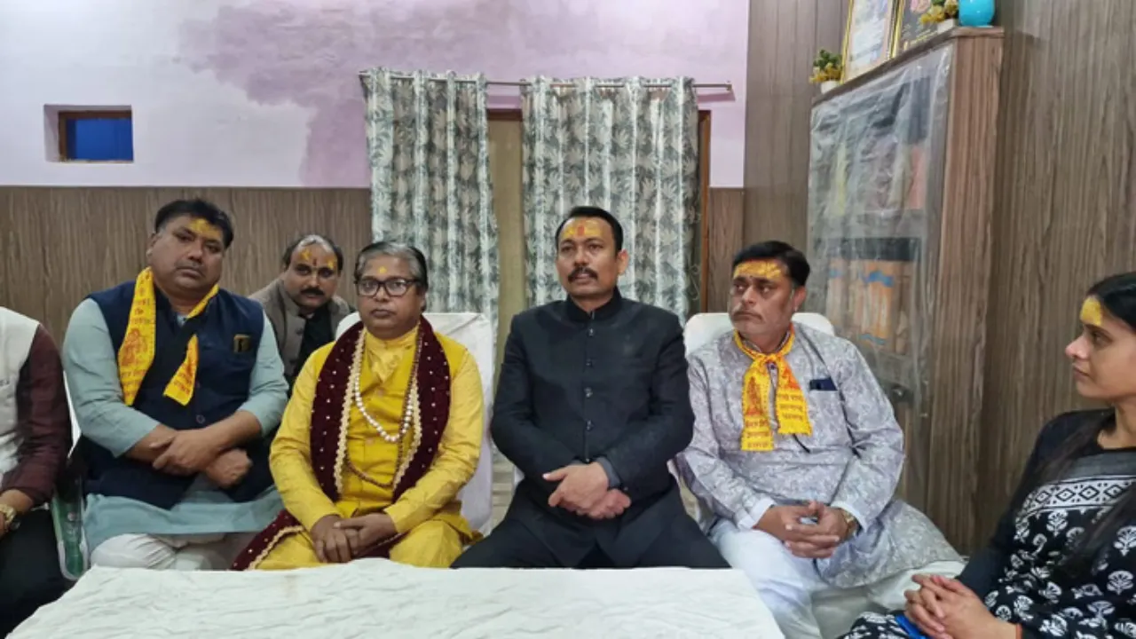 Former Bareilly City magistrate Alankar Agnihotri New party announcement banke bihari mandir UGC rules hindi news zxc (5)