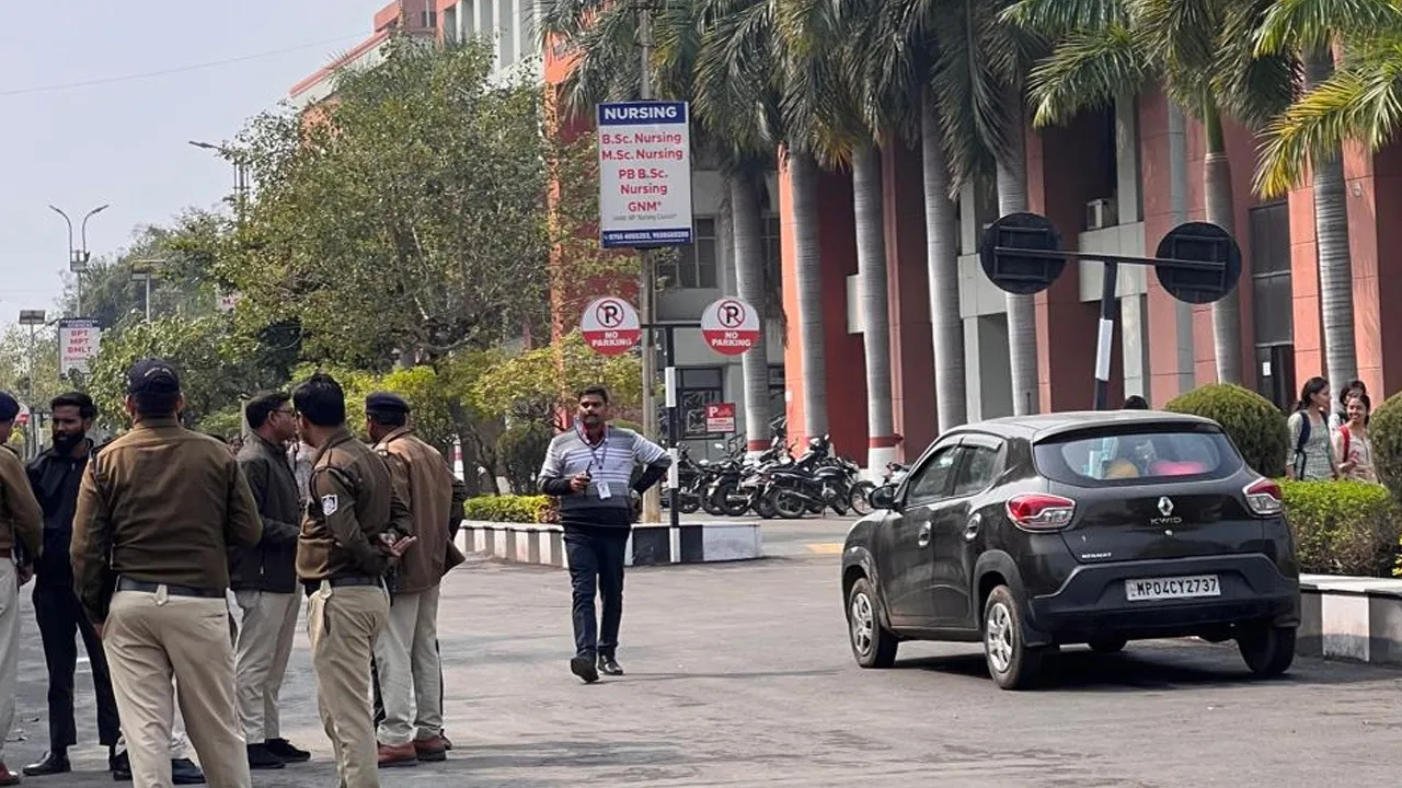 bhopal peoples univercity