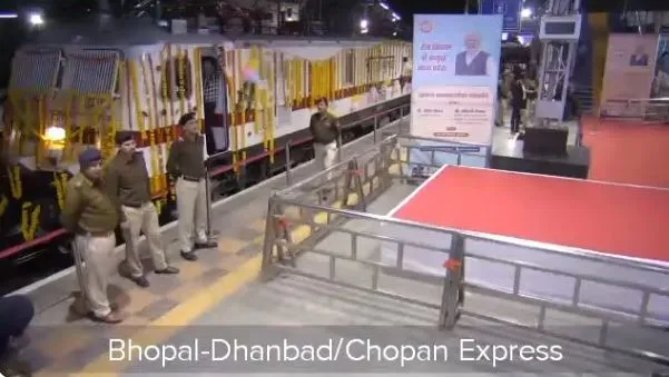 bhopal dhanbad train