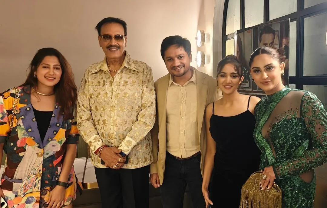 Deepak Parashar with First Copy director Farhan  Zamma  and co-stars