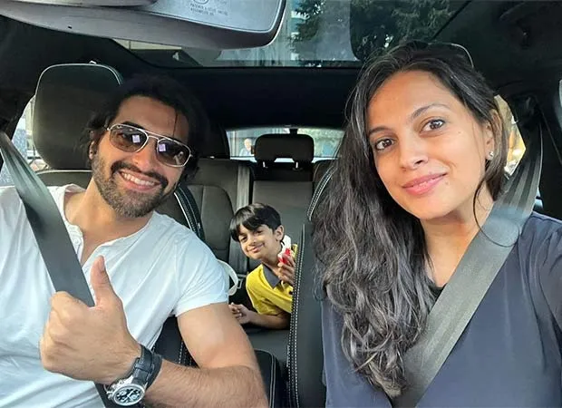 Akshay Oberoi with family