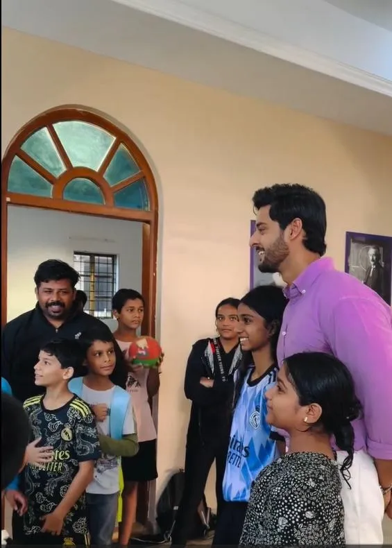 Shagun Pandey fans visit Saru sets