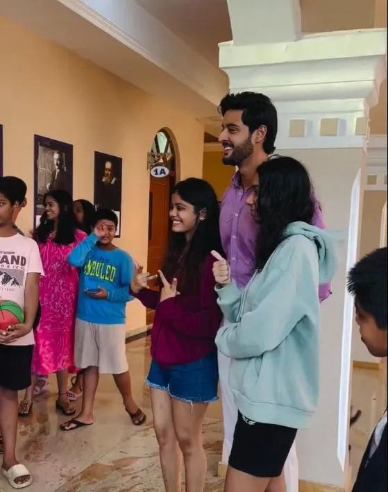 Shagun Pandey fans visit Saru sets