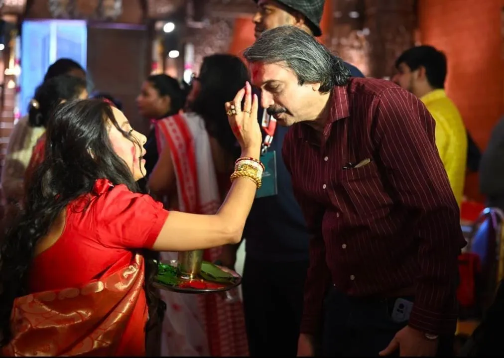 Rupali Ganguly applies holy Sindoor on forehead of sr journalist Chaitanya Padukone