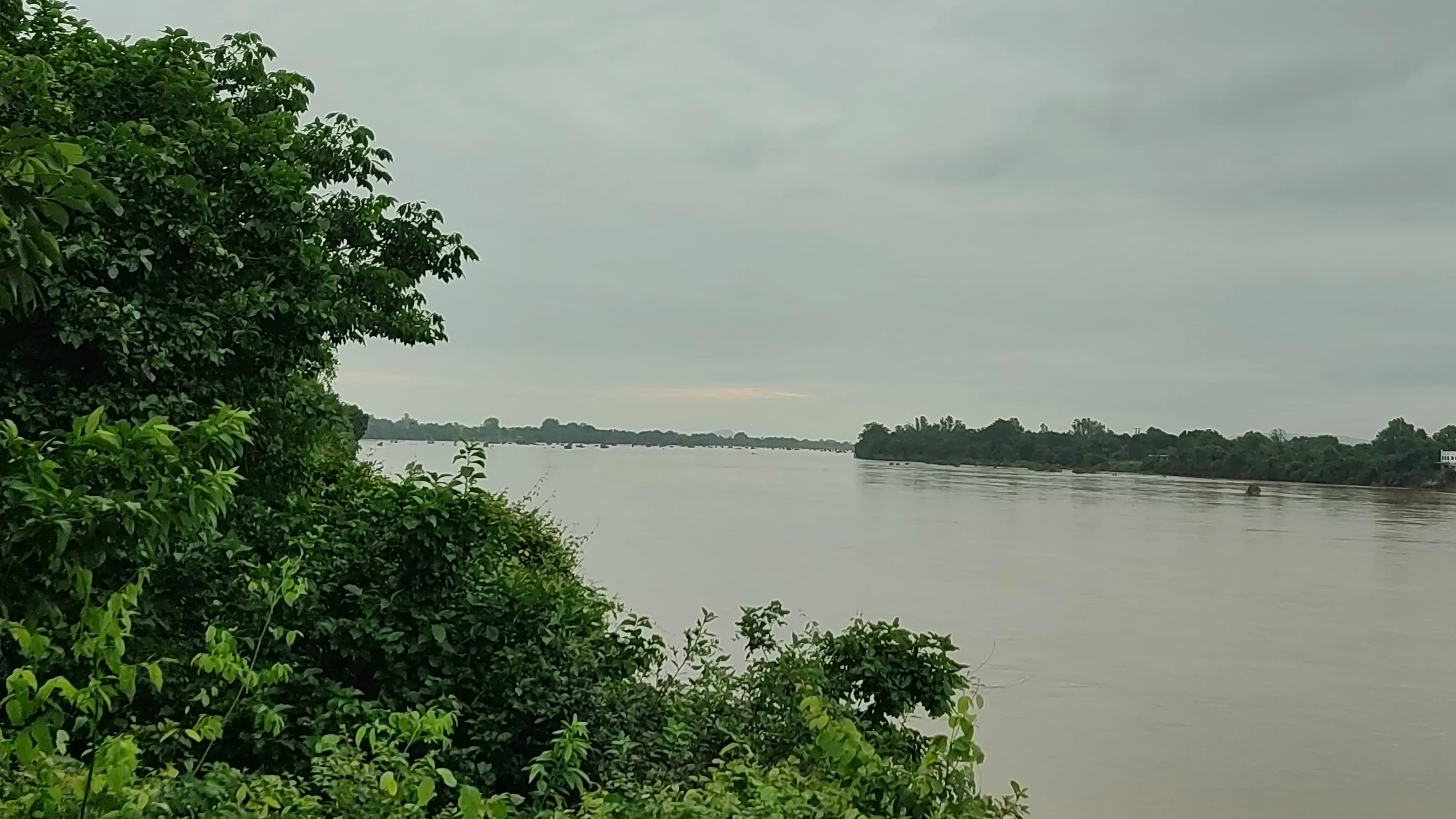 Ken River