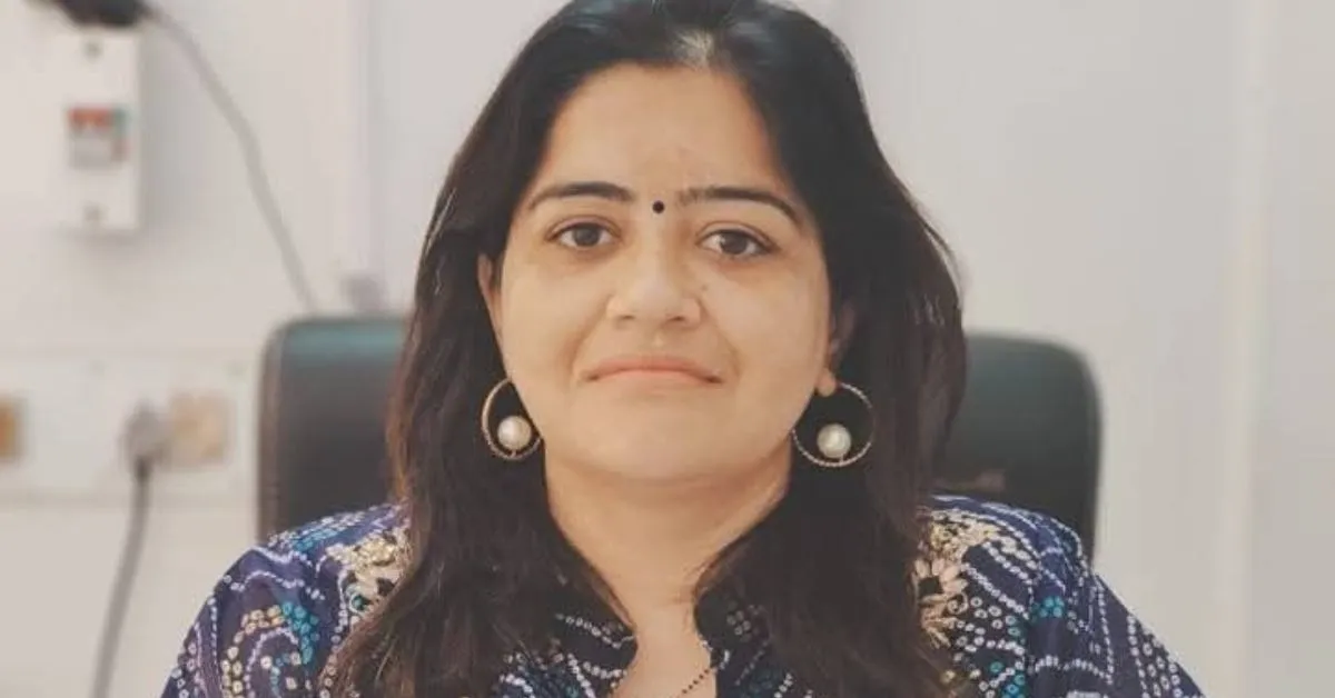 Dr Aninda suggests asking open-ended questions in a comforting tone, without dismissing the individual’s feelings or resorting to comparisons.