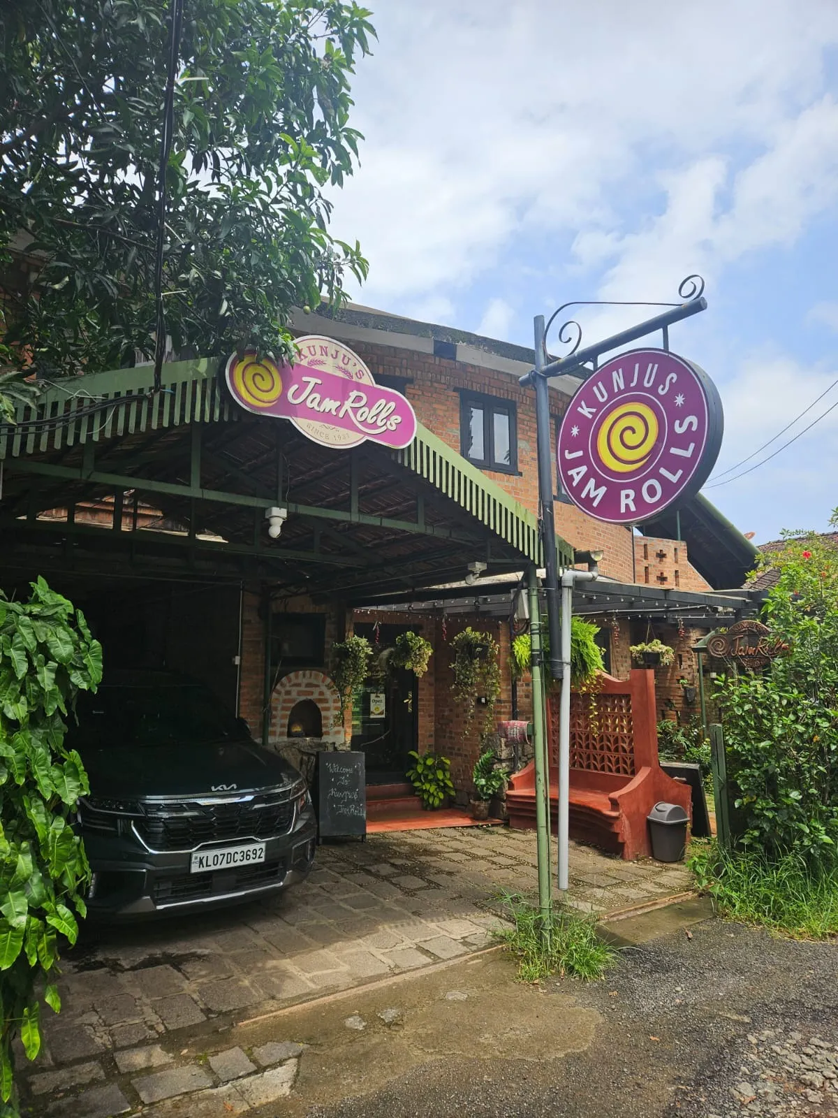 Kakkanad home and outlet