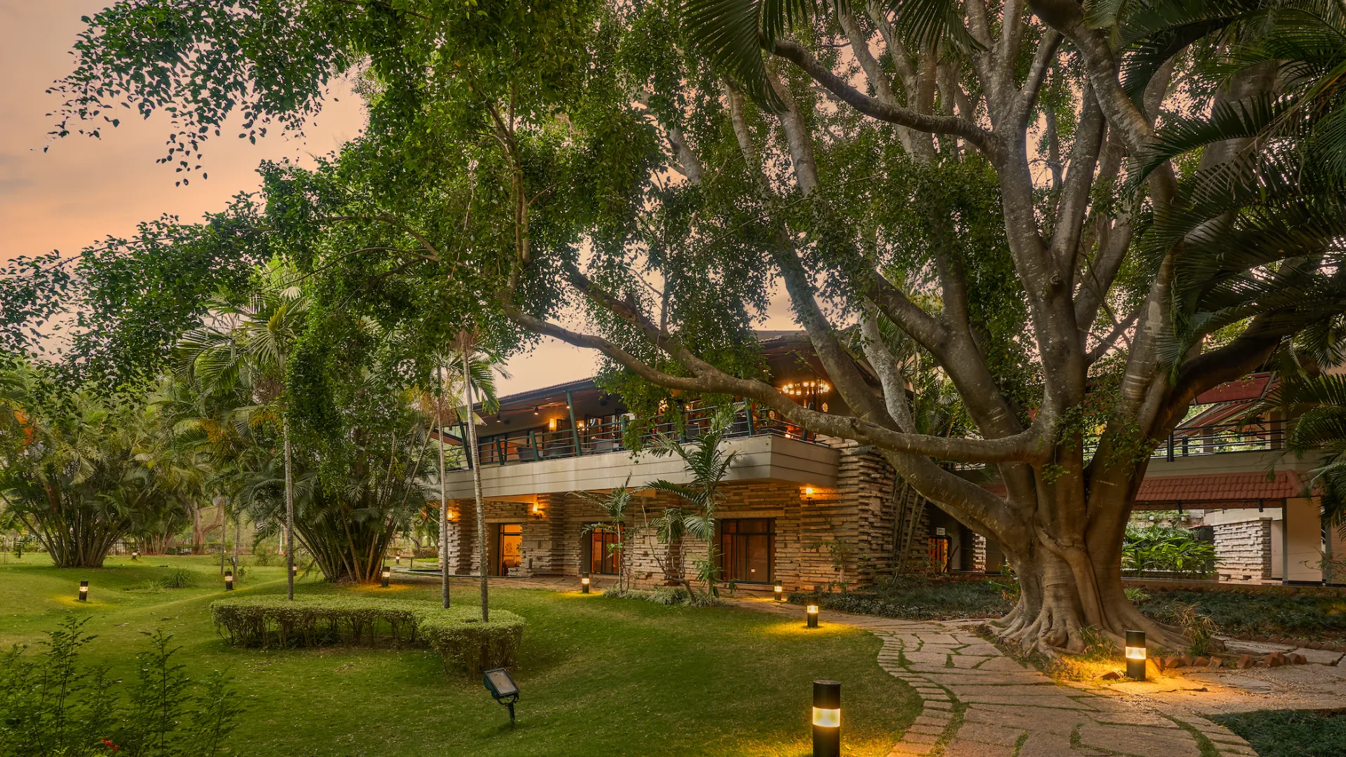 Angsana Oasis Spa & Resort -1 (1)
