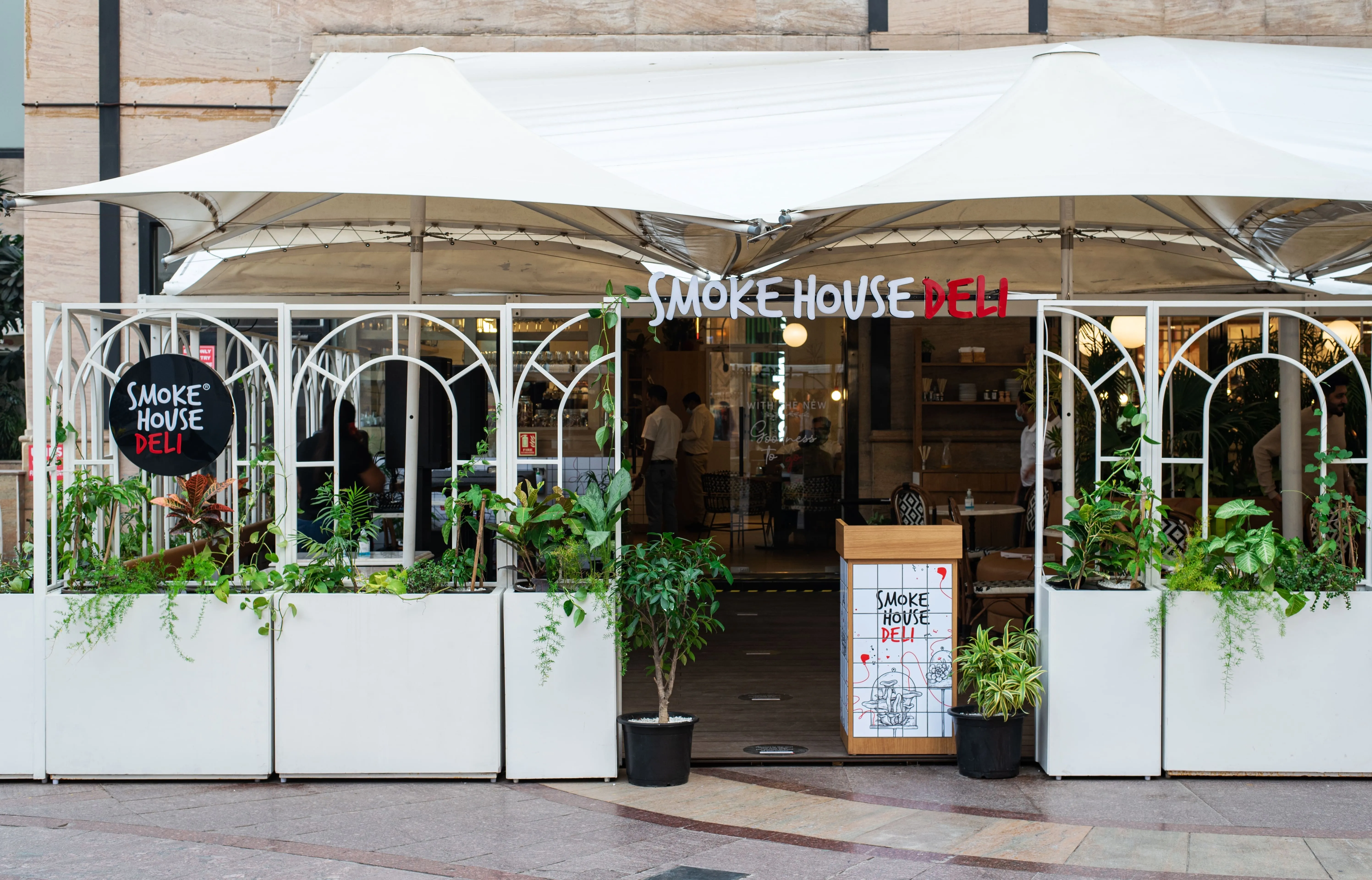 smoke house deli