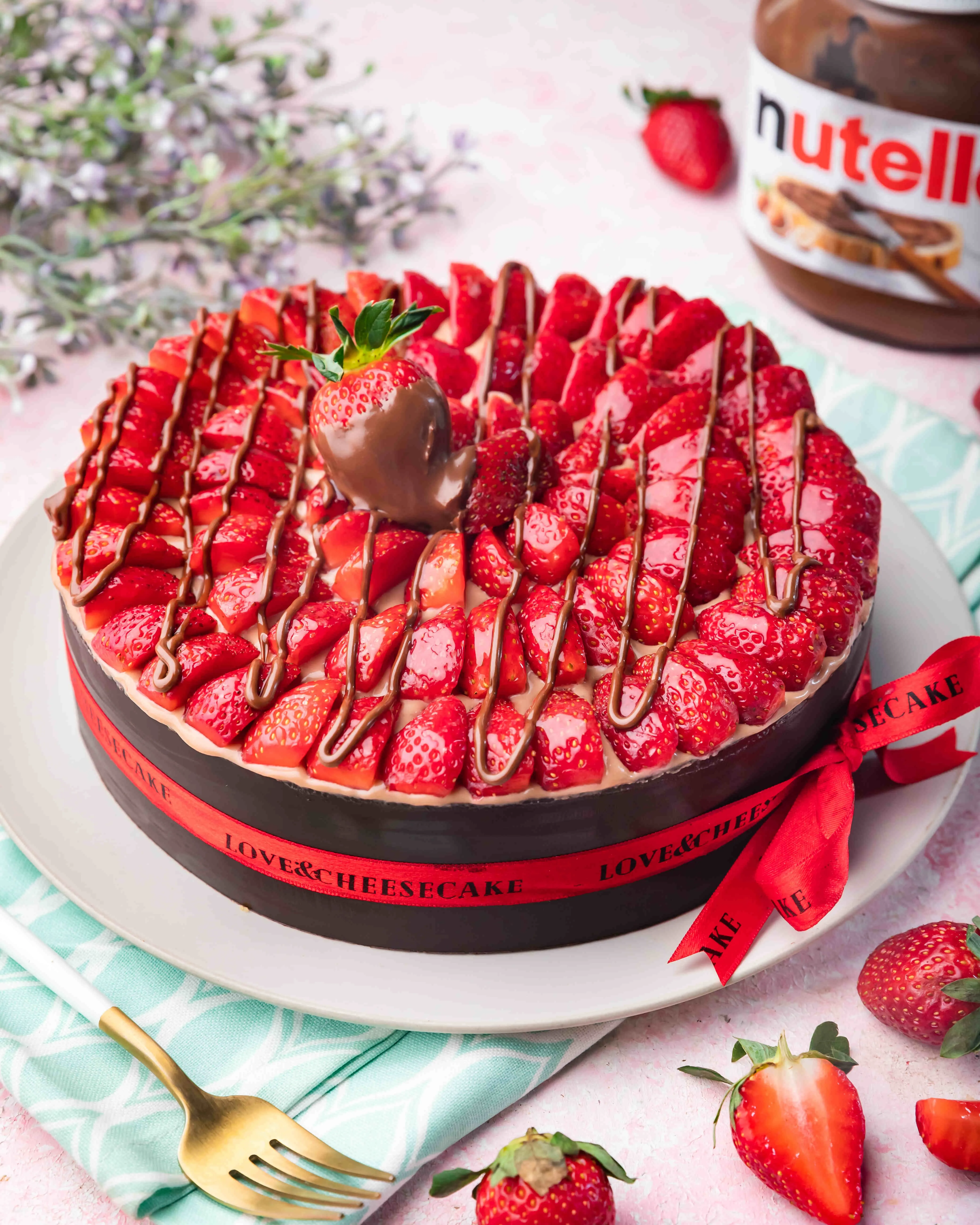 Strawberry Nutella Cheesecake