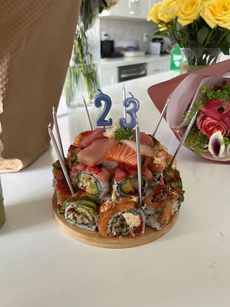 Sushi cake