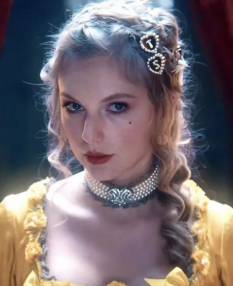 bejewelled taylor swift