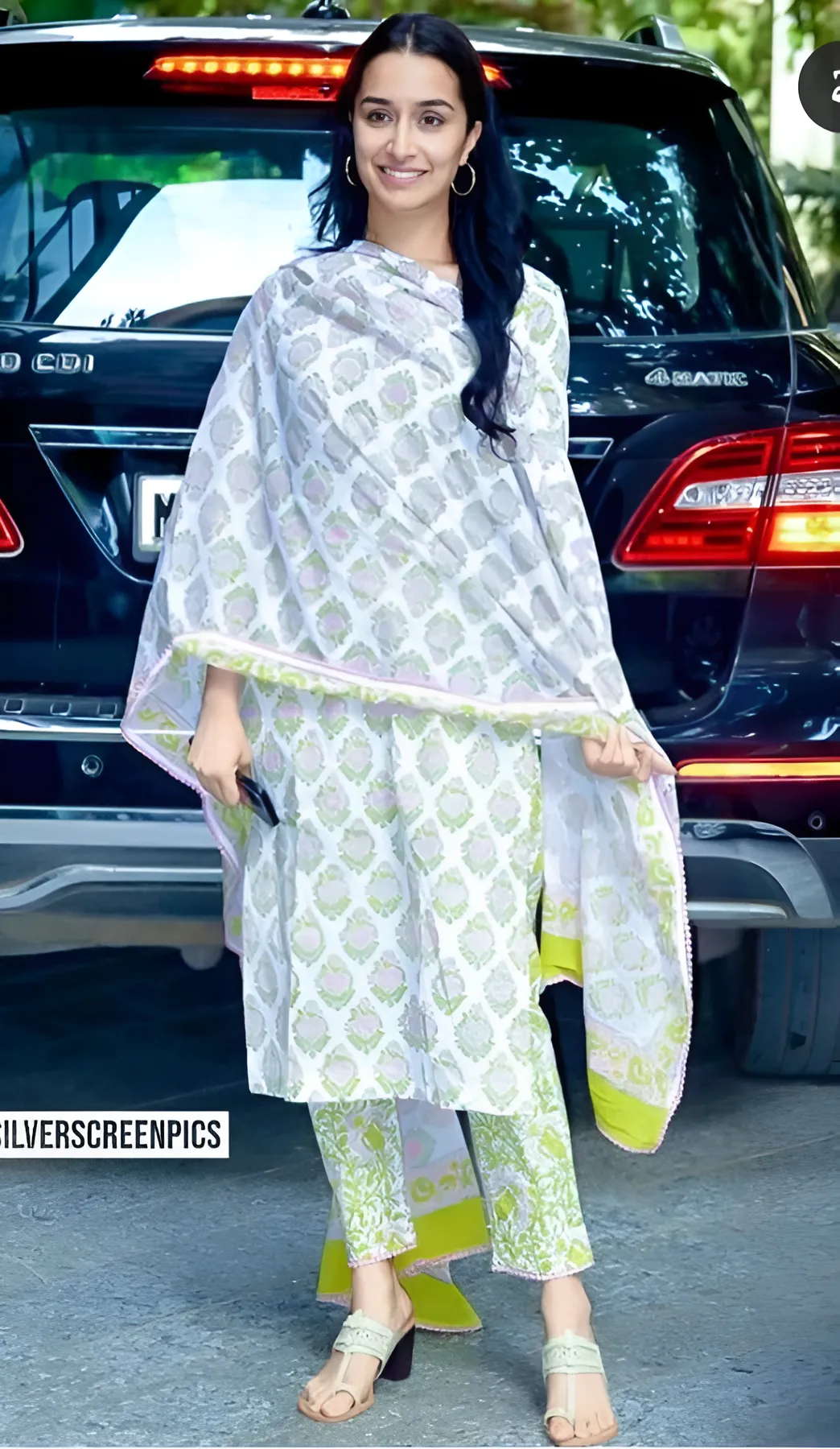 shraddha kapoor-Picsart-AiImageEnhancer
