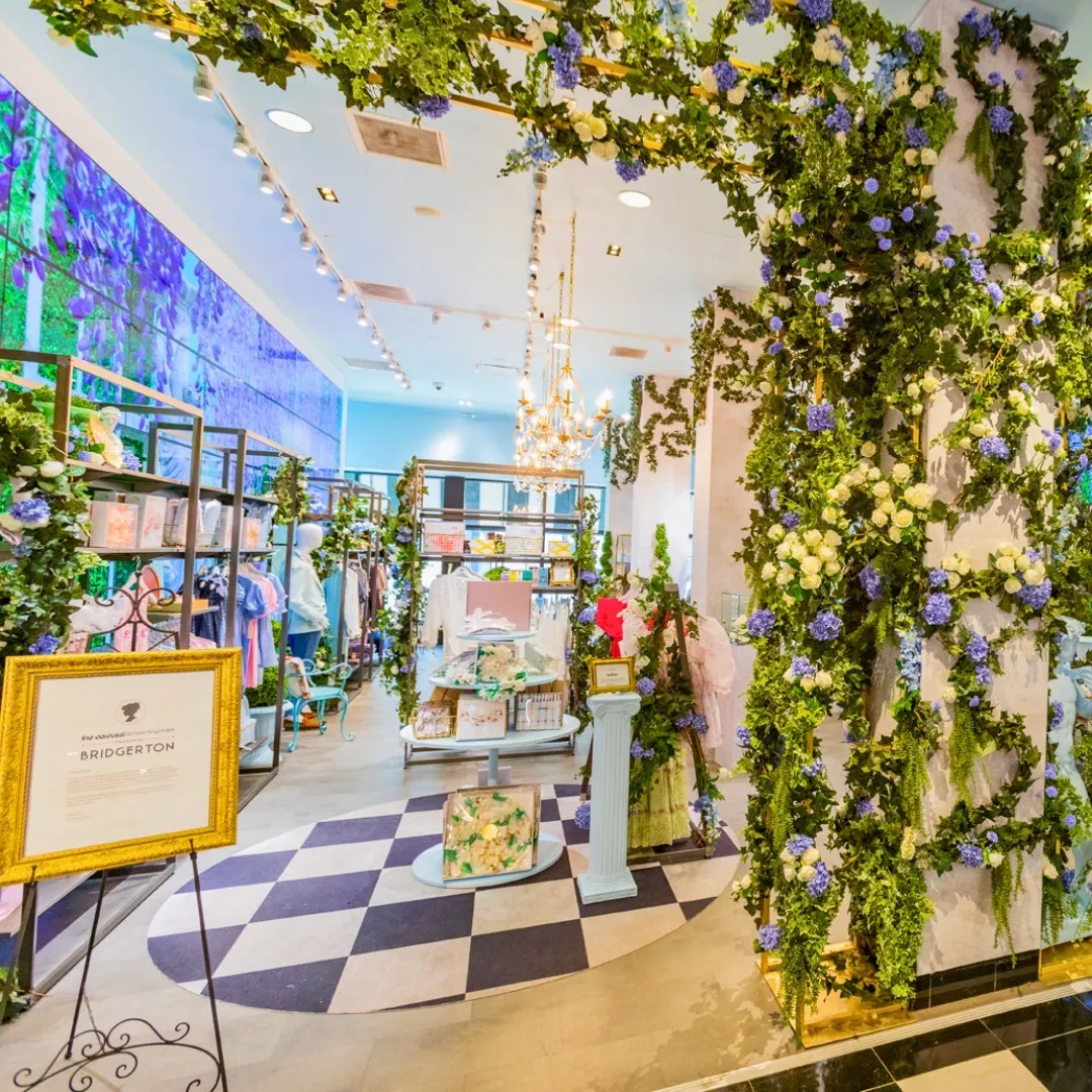The recently launched Season 3 of #Bridgerton has us looking back at the regal content we developed for The Carousel at @bloomingdales in 2022. 🪻Inspired by theatre scenography, 2.5D animation and motion design we