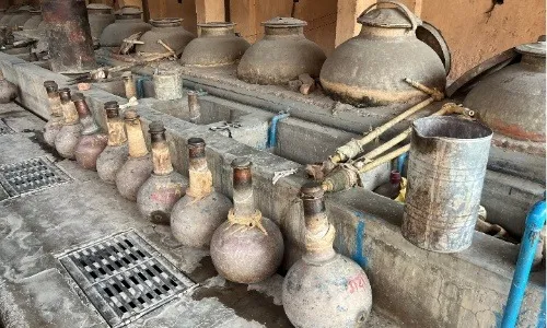 Making attar