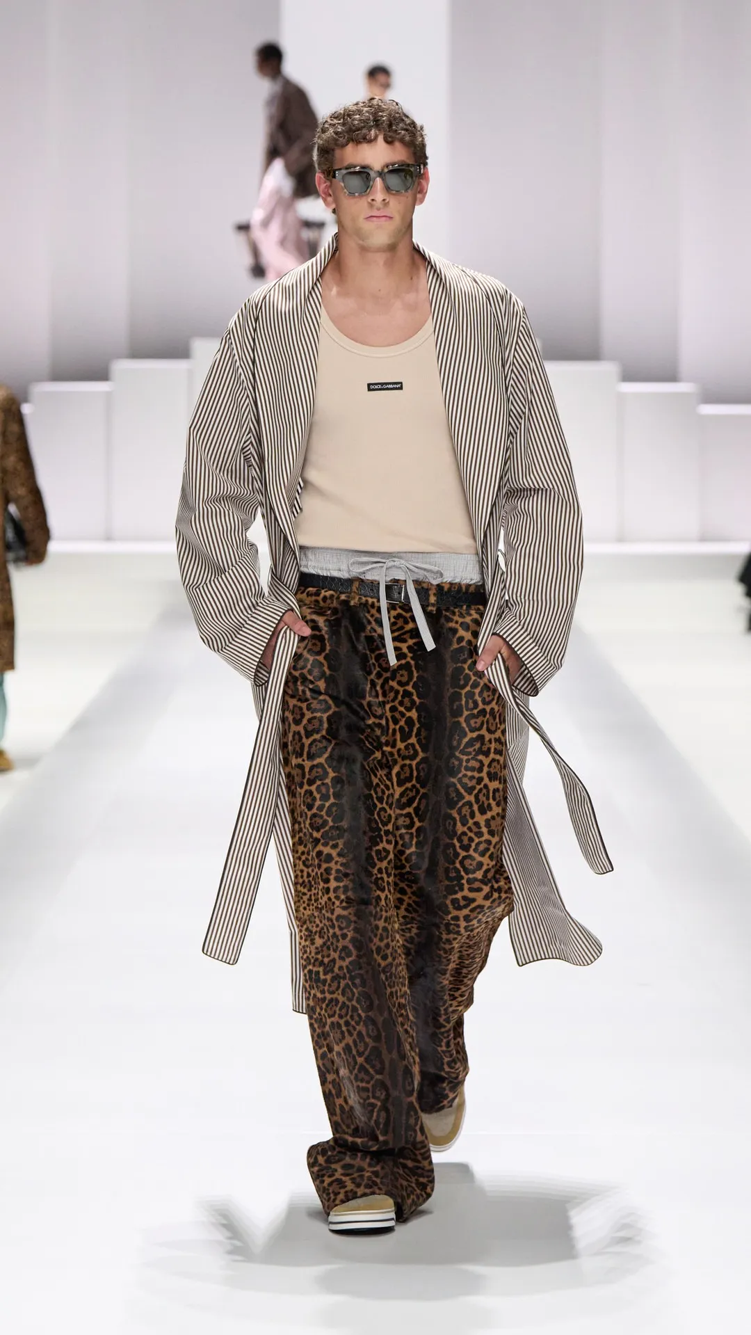 dolce-and-gabbana-men-spring-summer-2026-fashion-show-look-29