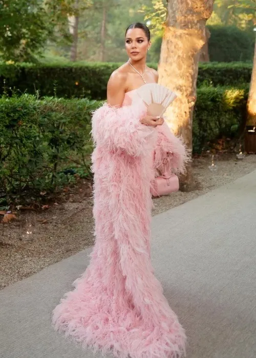 Khloe Kardashian with the pink Amina bag