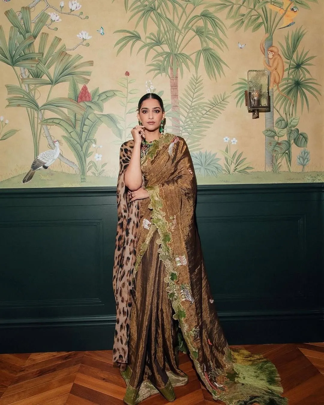 Sonam Kapoor wearing Pankaj S. Heritage (2)