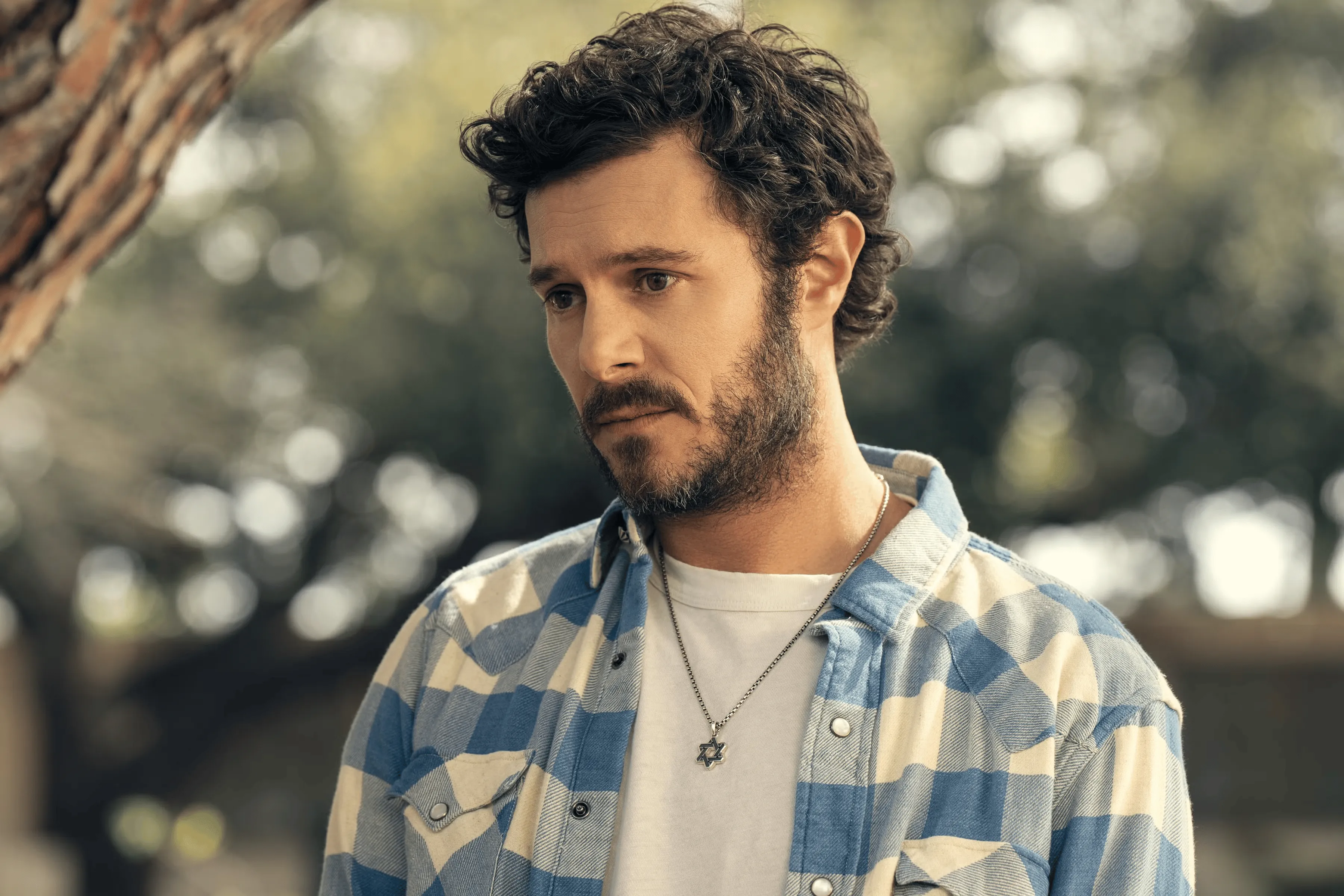 nobody-wants-this-adam-brody-min-68f8c0965a236