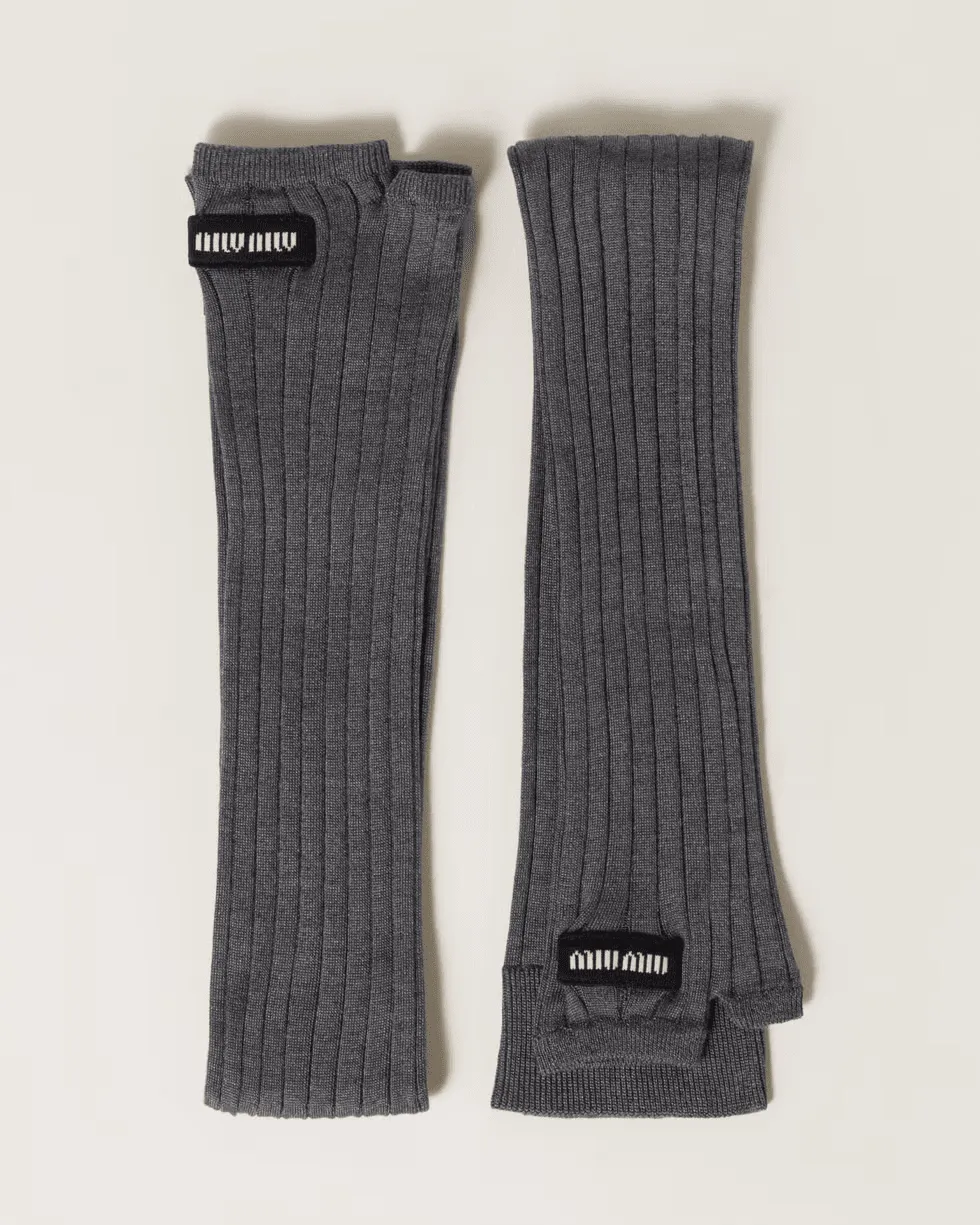 1761657627-cq5dam.web.hE7E3DA.2400.2400