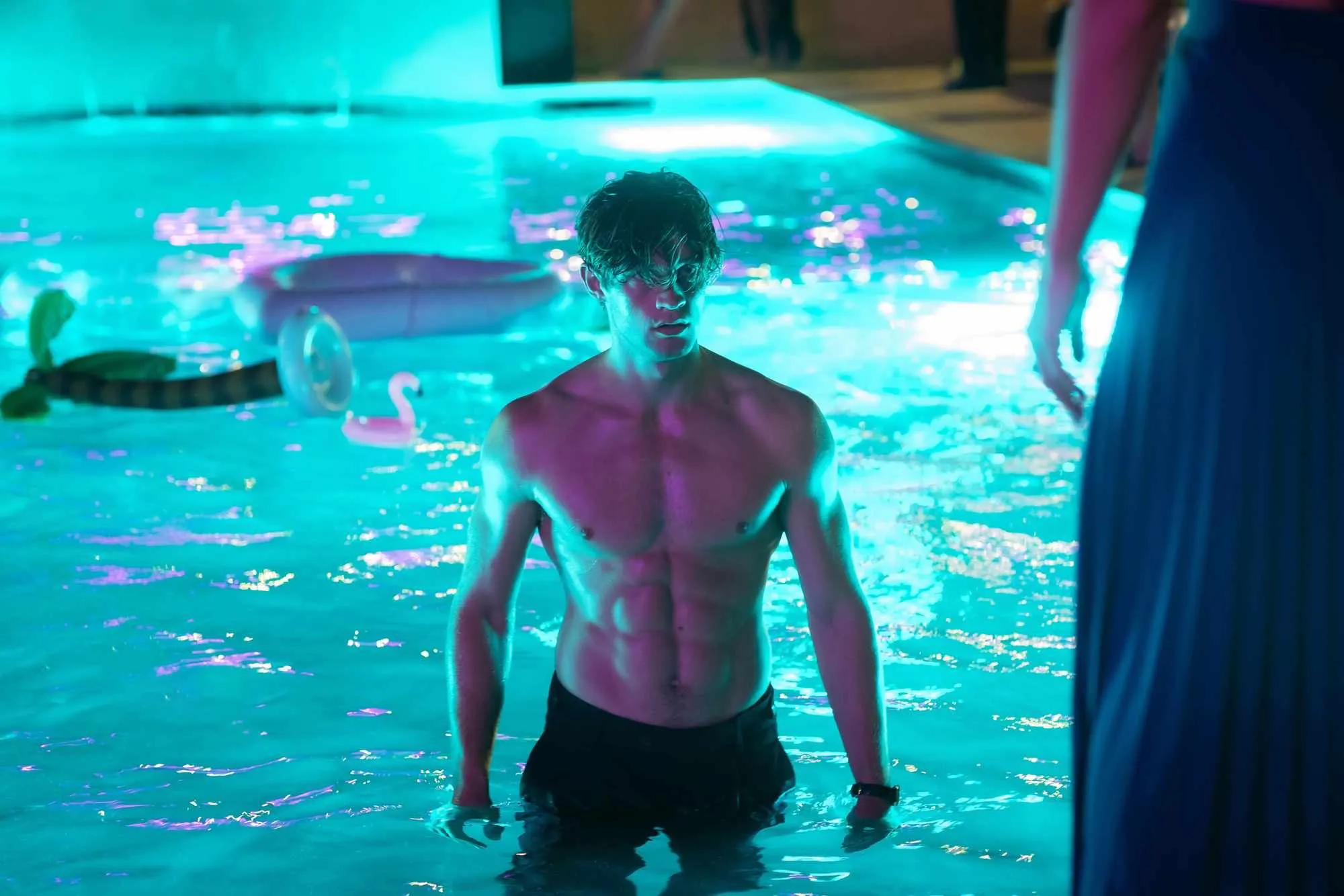 Maxton-Hall-s2-trailer-100125-2-6b5a4a6e64624bc38cb6160c896e4c78