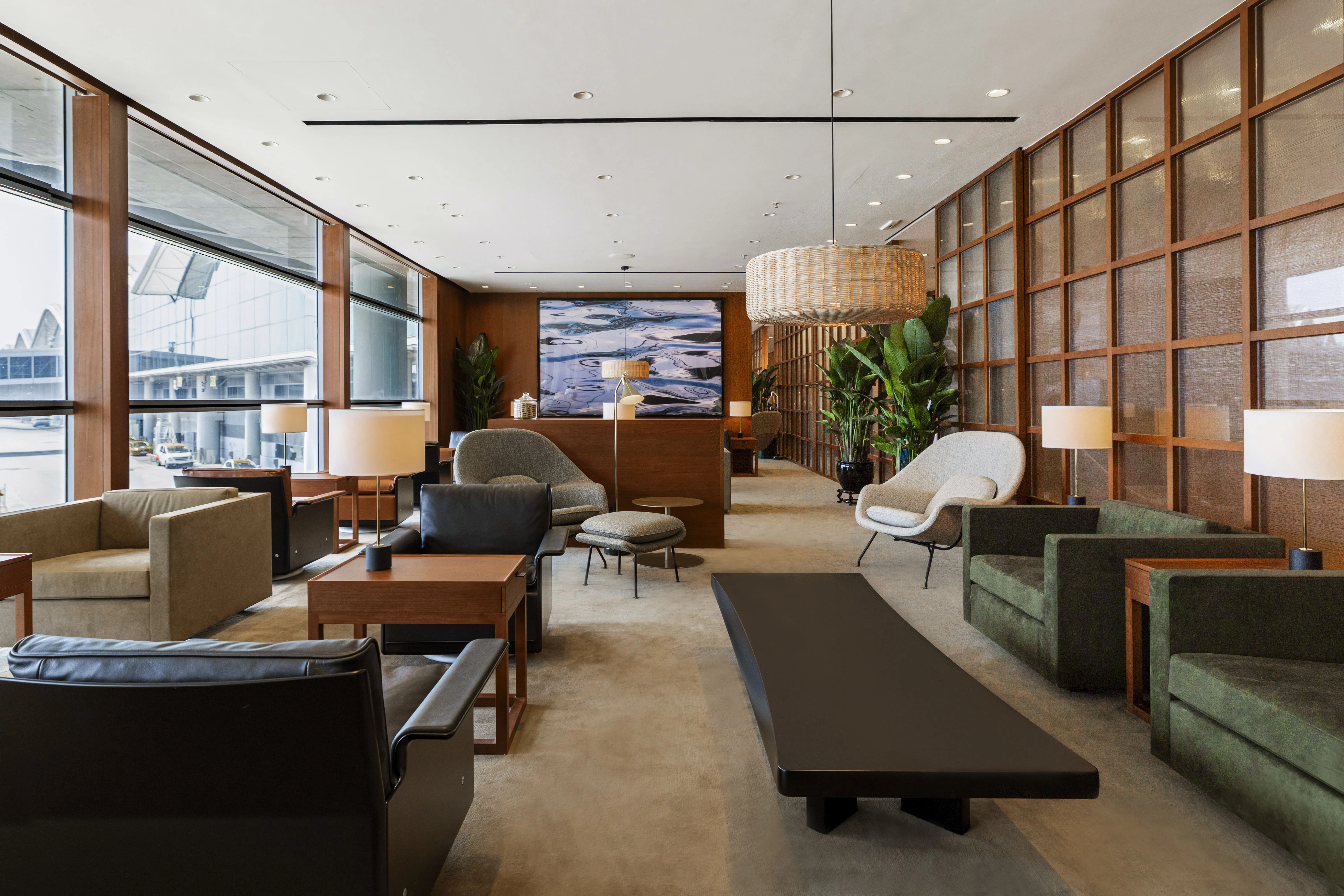 Cathay+Pacific+brings+a+redesigned+lounge+experience+to+The+Bridge+at+Hong+Kong+International+Airport+2 (2)