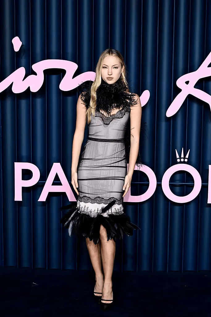 lila-moss-fashion-awards-2025-692de588b3b2d