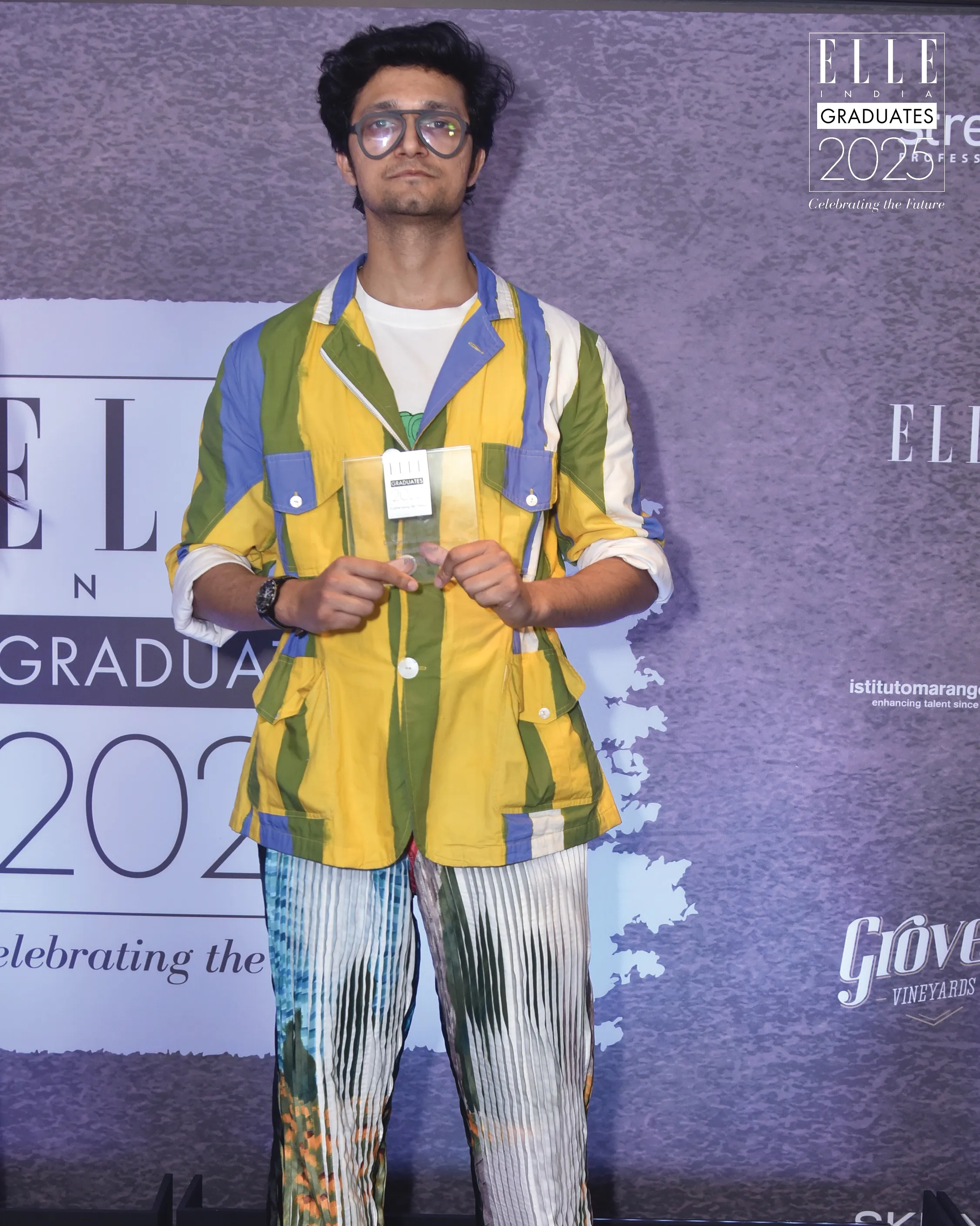 DESIGNER WINNERS -EG Post template