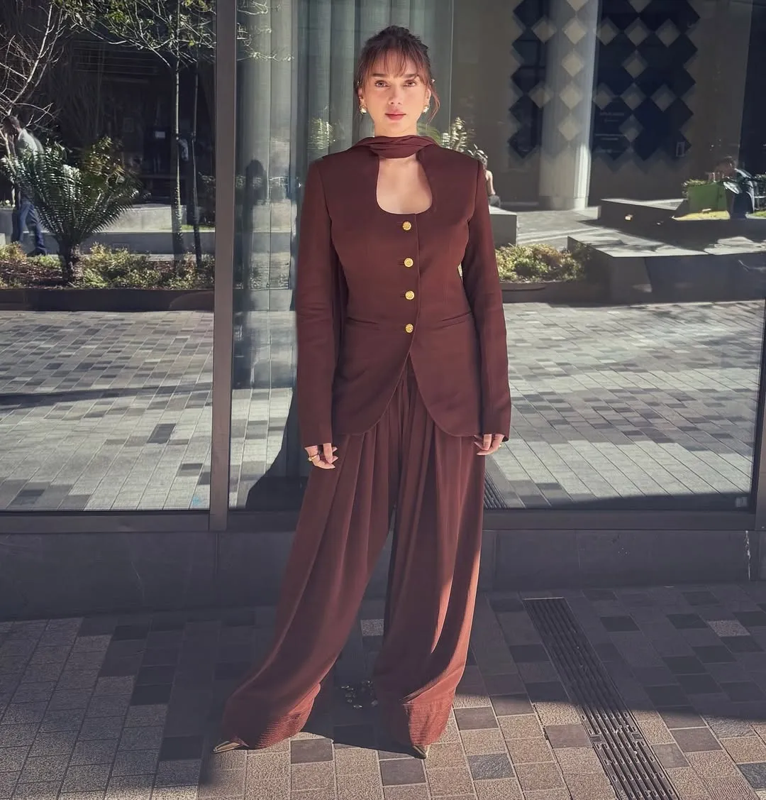 Melbourne ❤️@iffmelbourne Outfit @jeevanbyhussainrehar@hussainrehar.officialStyled by - @manisha