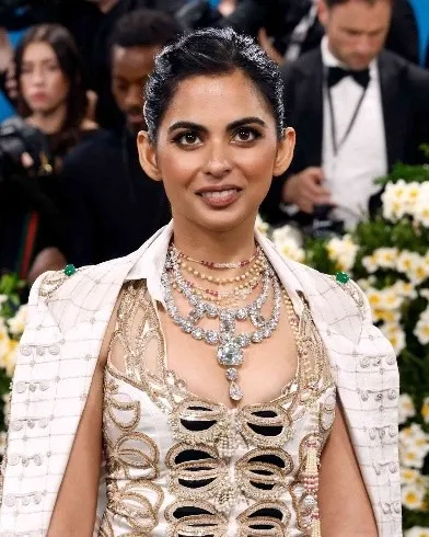 Isha Ambani- Diamond necklace