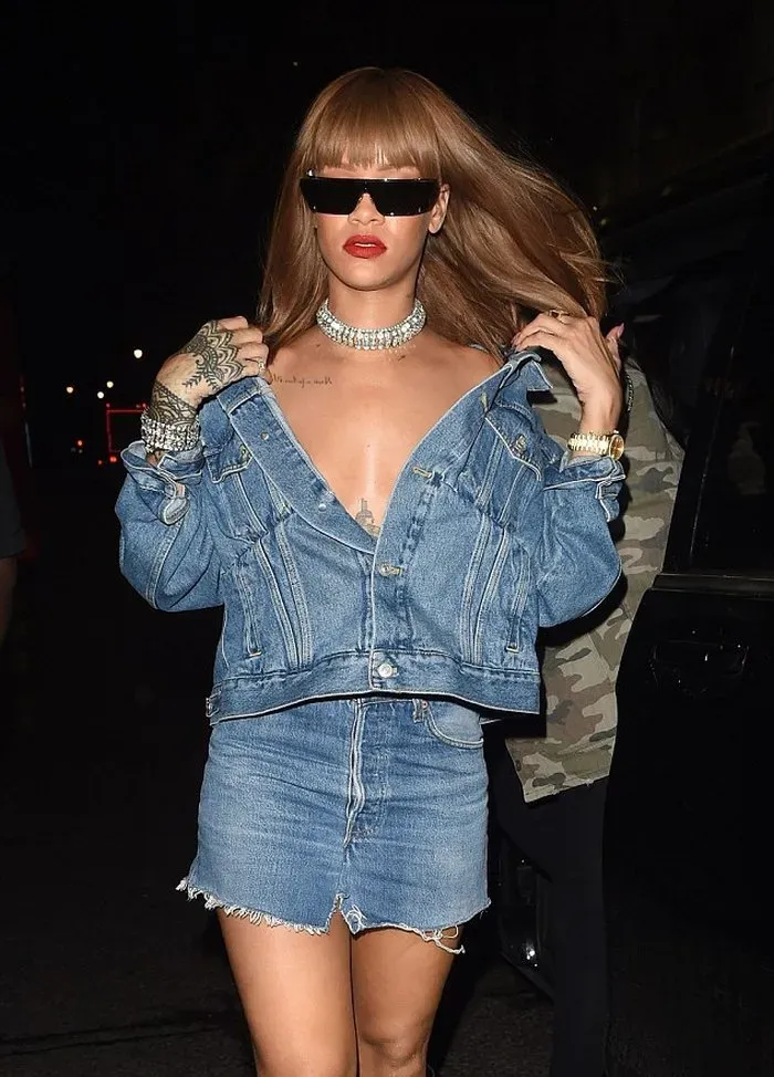 rihanna-off-the-shoulder-denim-jacket