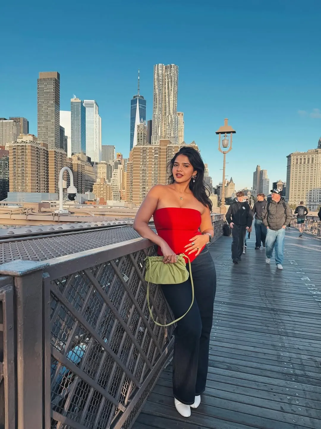 jet lagged in a city that never sleeps sounds about right 😌woke up at 4am and went to see Brook