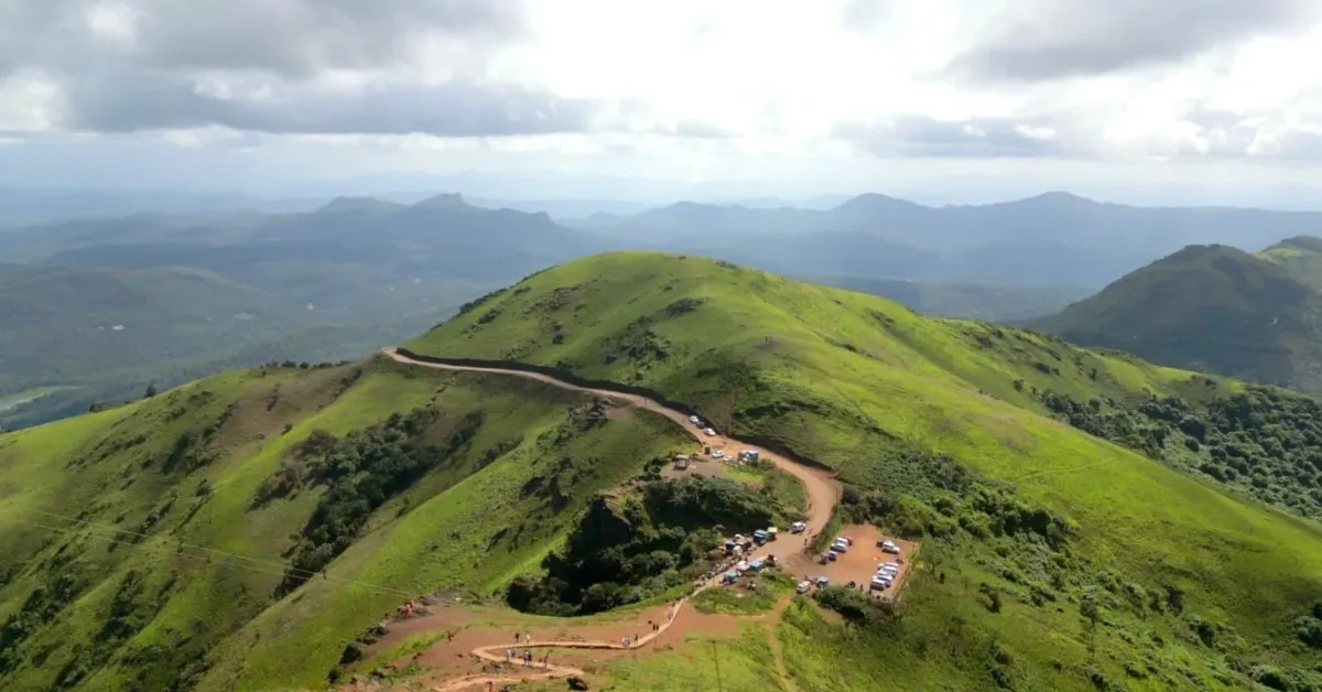 Once in Chikkamagaluru, check into a hostel or homestay that suits your budget