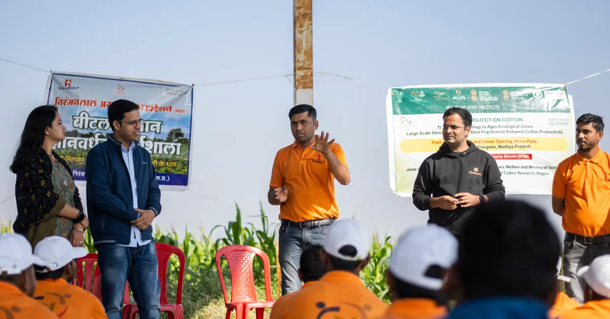 Beetle Regen conducts field workshops to train farmers in regenerative cotton practices across Madhya Pradesh.