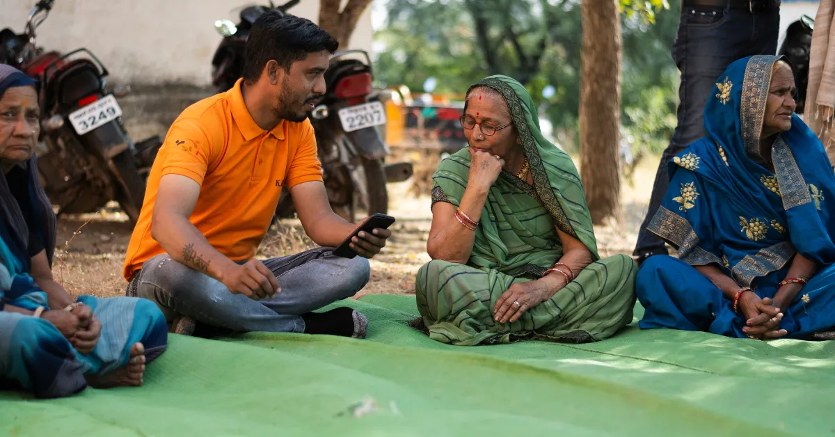 Beetle Regen trains farmers to prepare organic inputs at home, reducing reliance on chemical fertilisers and pesticides.