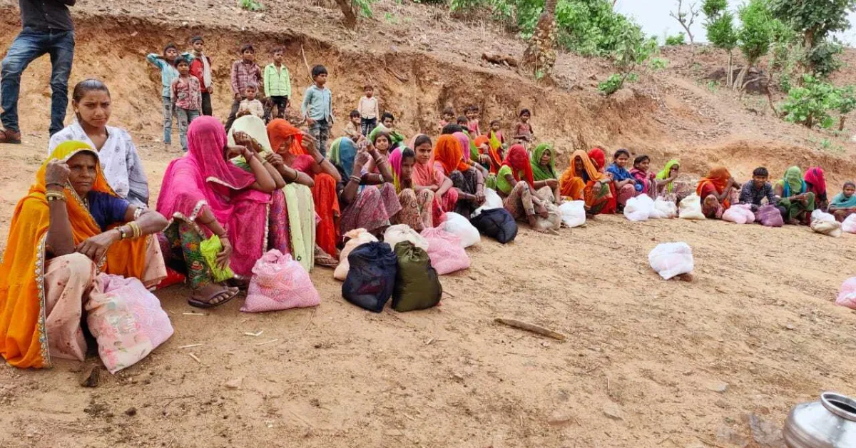 During the pandemic, Aajeevika supported migrant families with essentials and continued its field work safely.